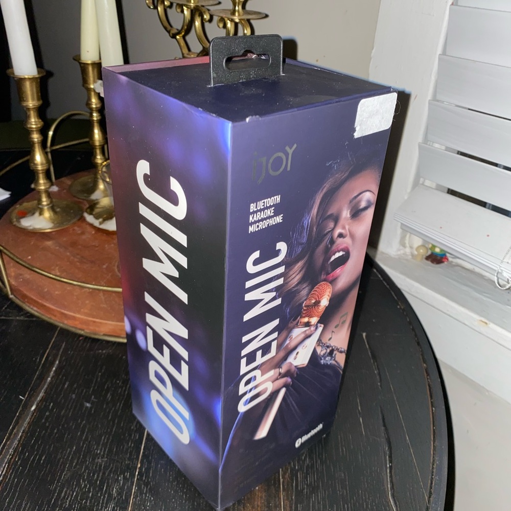 iJOY Brand New (Unopened) Bluetooth Karaoke Microphone - Black